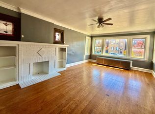 6030 N Claremont Ave #1, Chicago, IL 60659