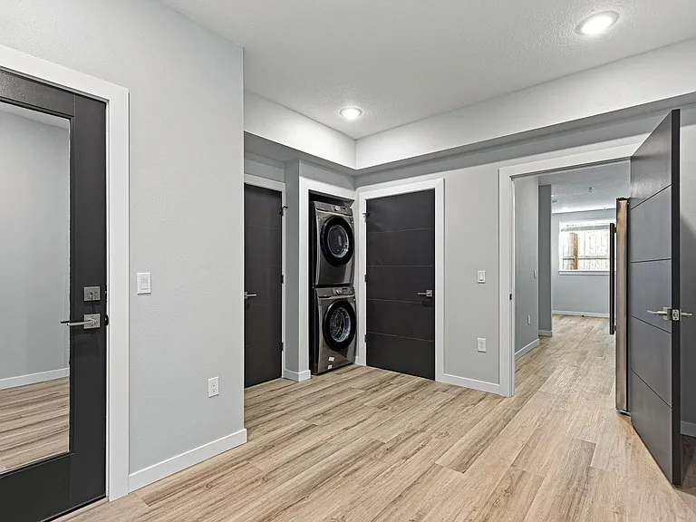 7150 N Greenwich Ave #5 — Photo 7