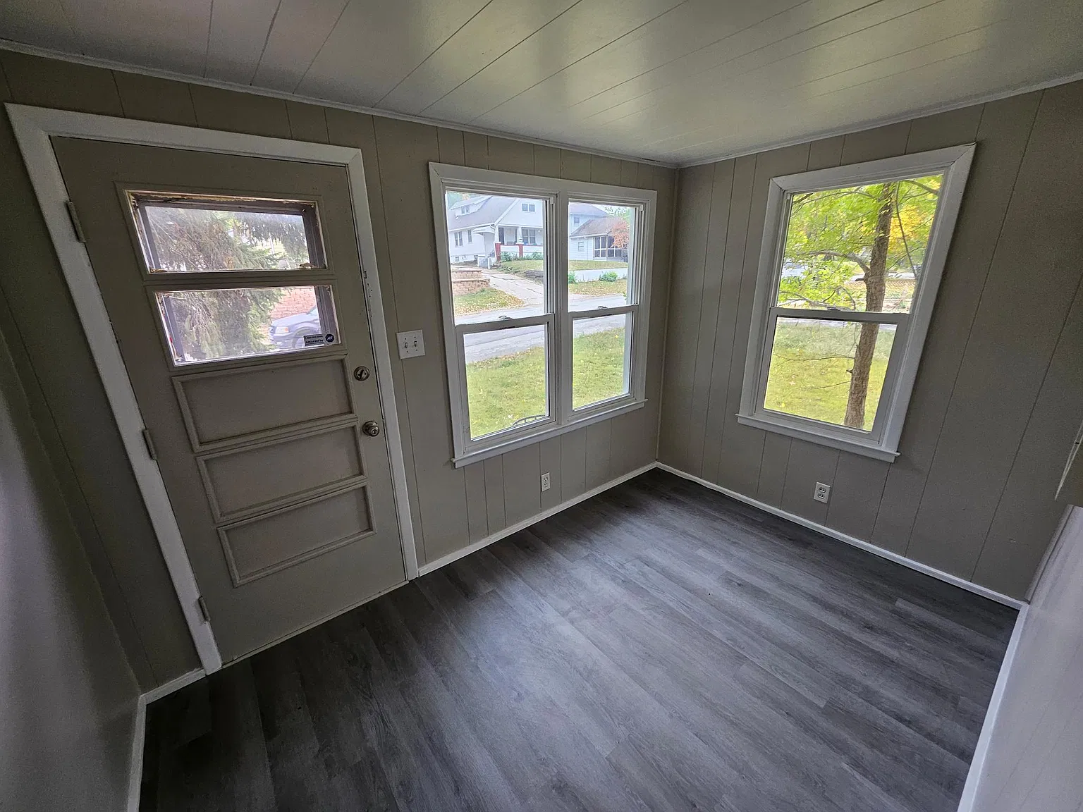 104 S Huttig Avenue — Photo 2