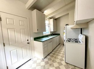871 Hawthorne St, Monterey, CA 93940