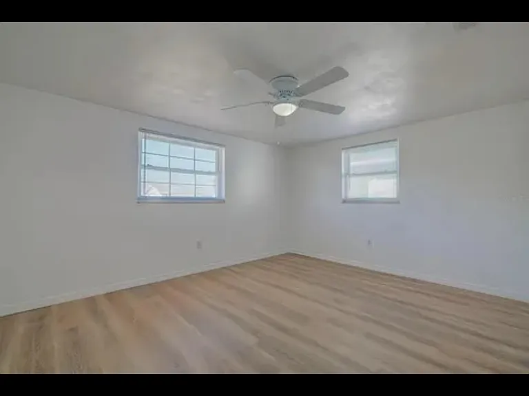11138 Yellowwood Ln — Photo 12