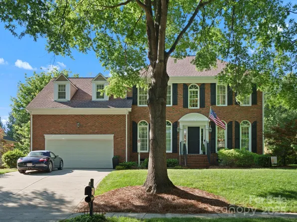 12632 Landing Green Dr, Charlotte, NC 28277