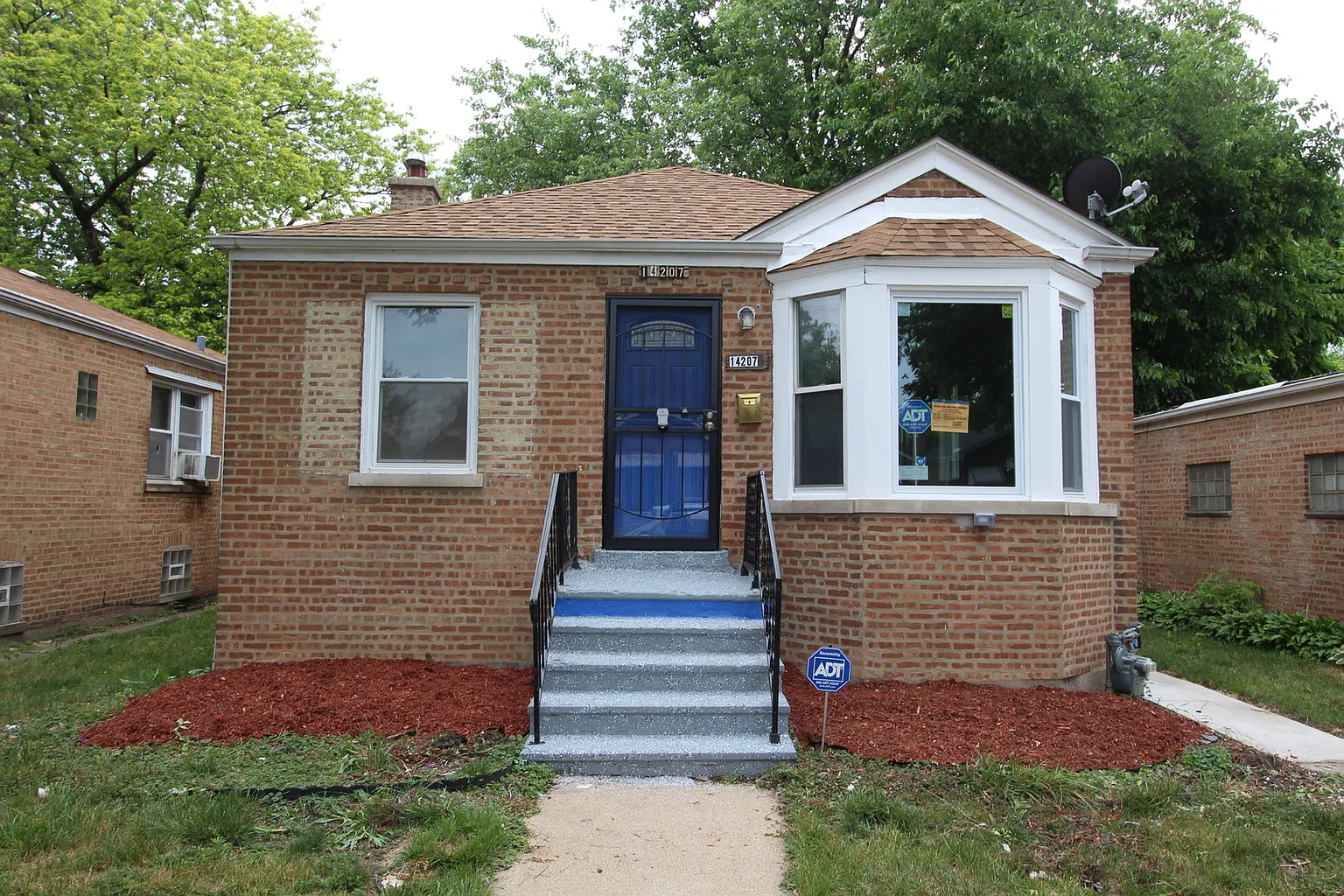 14207 S Parnell Ave photo 1