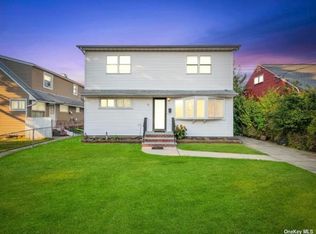 45 Ronald Ave, Hicksville, NY 11801