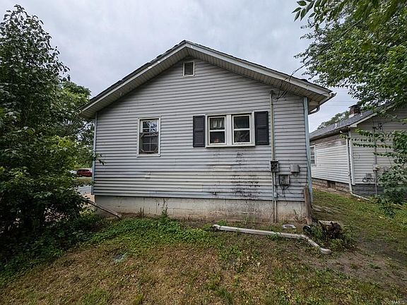 5th image of 2235 E 23rd St