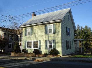 102 N Reamstown Rd, Stevens, PA 17578