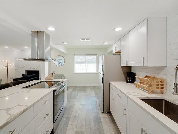 3rd image of 742 Austrian Rd