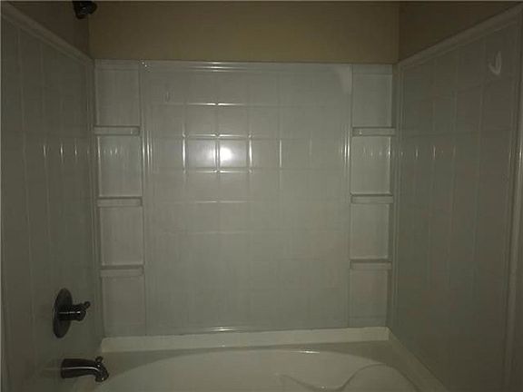 5th image of 5916 Clearwater Dr