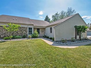 7239 Creekside Dr UNIT 34, Lansing, MI 48917