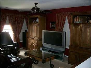 5th image of 4822 Willow Brook Ln