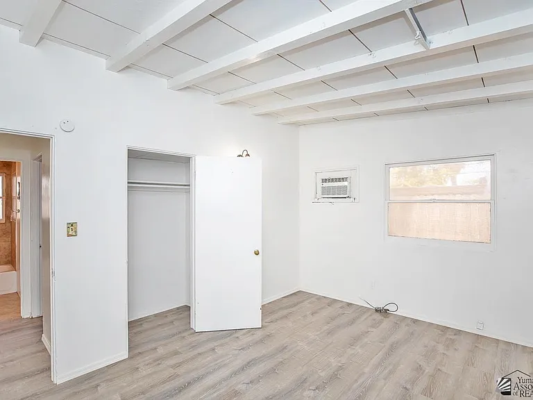 666 S Orange Ave — Photo 14