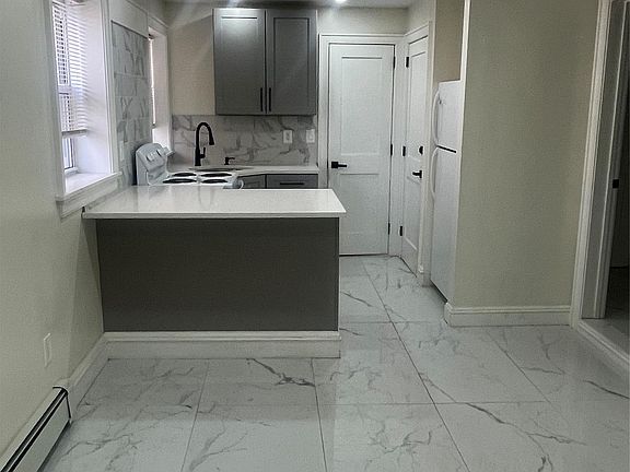 3rd image of 1226 Bergen Ave Floor 1