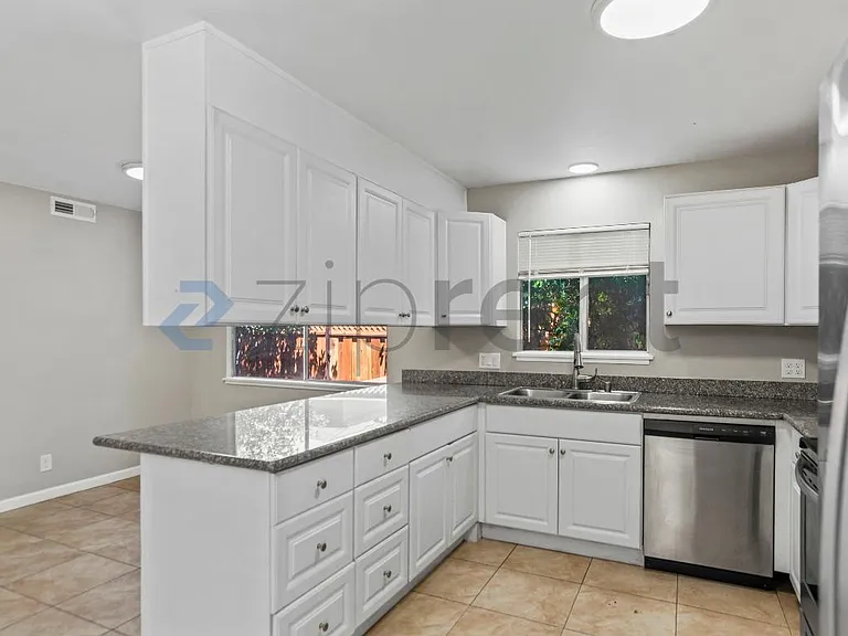 2650 109th Ave #1 — Photo 16