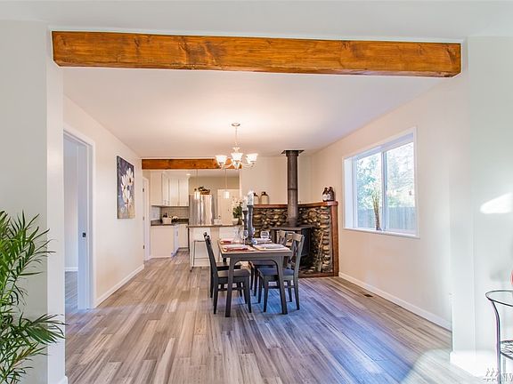 3rd image of 26832 SE Ravensdale Way