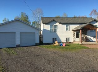 1011 Aspen Dr, Lake Linden, MI 49945