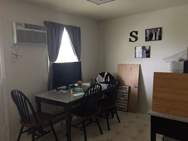 256-274 Colonial Dr — Photo 6