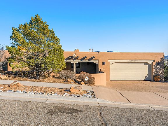4th image of 817 Camino Vistas Encantada