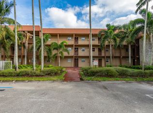 120 Sparrow Dr APT 314, Royal Palm Beach, FL 33411
