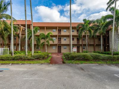 120 Sparrow Drive #314, Royal Palm Beach, FL, 33411