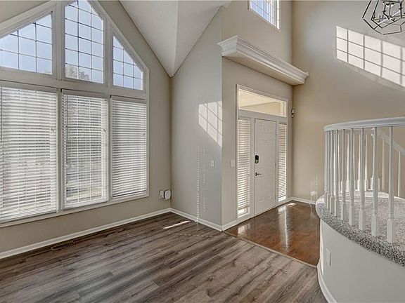 3rd image of 8804 W 132nd Pl