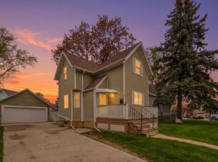 716 N Spring St, Beaver Dam, WI 53916