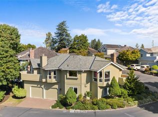 623 Elm Pl, Edmonds, WA 98020