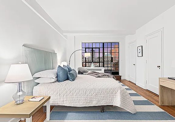 4th image of 10 Park Ave #23J
