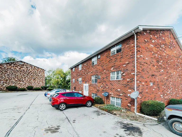 Meadow View Apartments — Photo 9