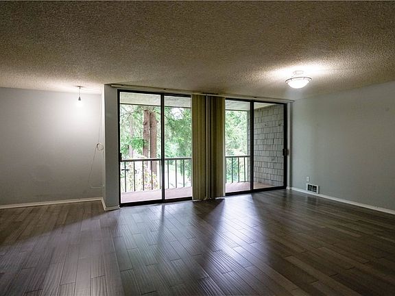 3rd image of 13954 NE 60th Way #326