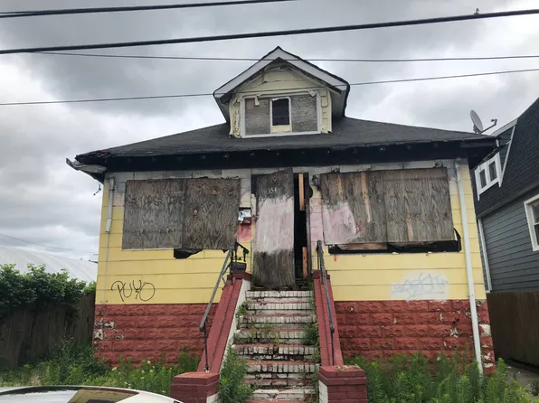 354 Beach 46 St, Far Rockaway, NY 11691