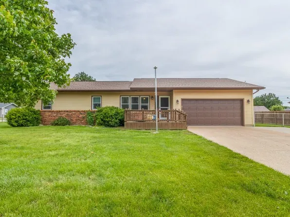 114 Howard Dr, Lebanon, MO 65536