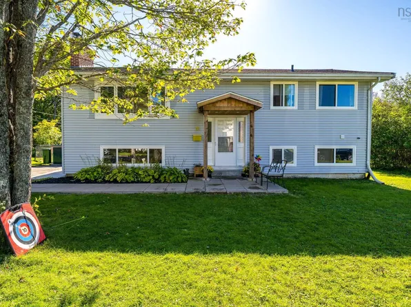 76 Wilmot St, Halifax, NS B4C 2A8