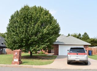 700 Lakeside Dr, Noble, OK 73068