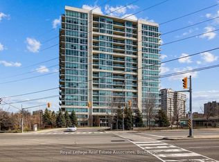1055 Southdown Rd #811, Mississauga, ON L5J0A3