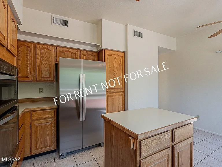 936 E Camino Diestro — Photo 21
