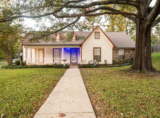 2010 W Oak St, El Dorado, AR 71730