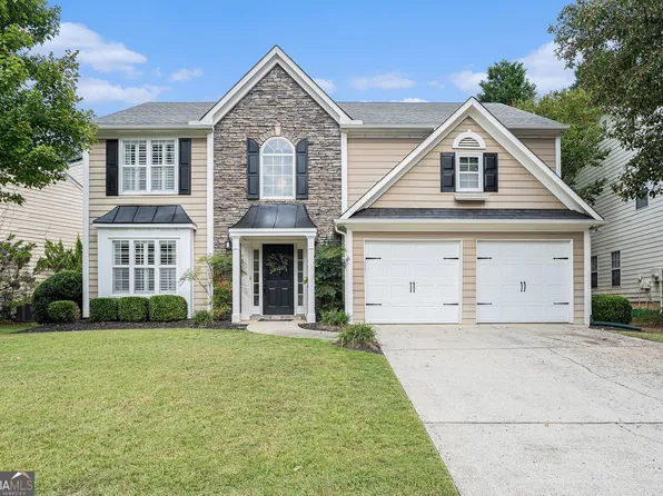 1050 Crabapple Lake Cir E, Roswell, GA 30076
