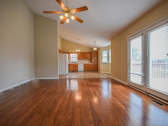 3rd image of 2320 Louita Dr