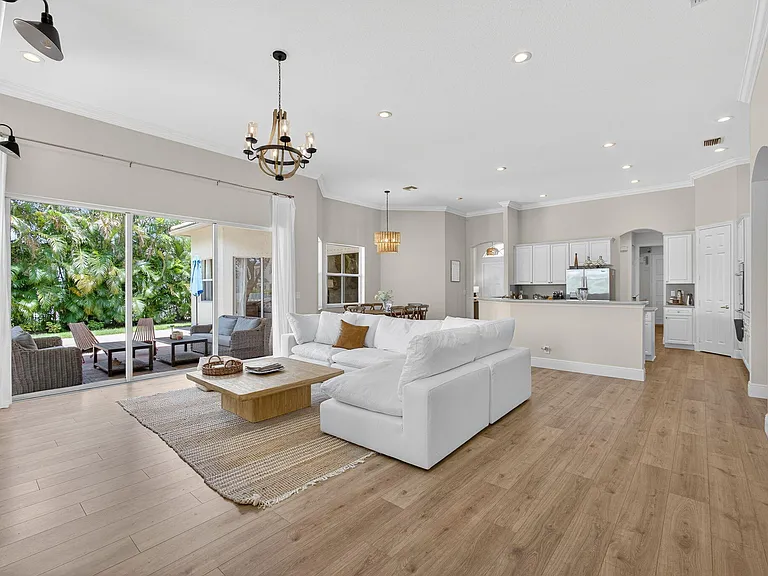 4693 Sugar Beach Way — Photo 16