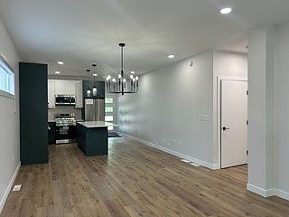 5th image of 63 Lennox Ave