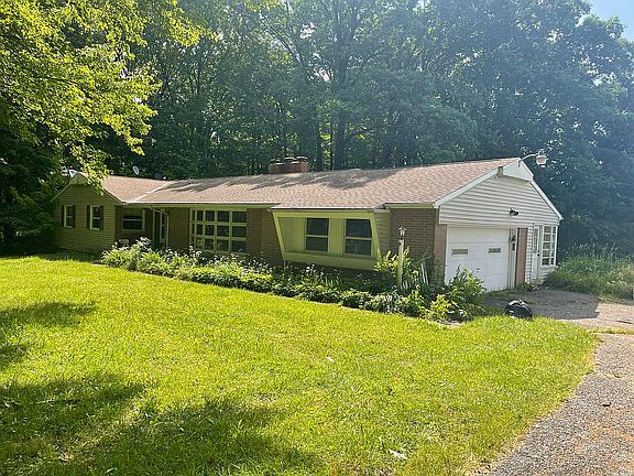 3rd image of 16407 Forge Hill Dr