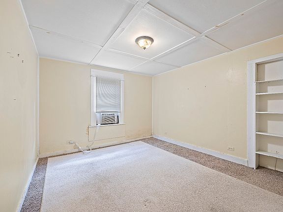 8th image of 220 Green Ave SW