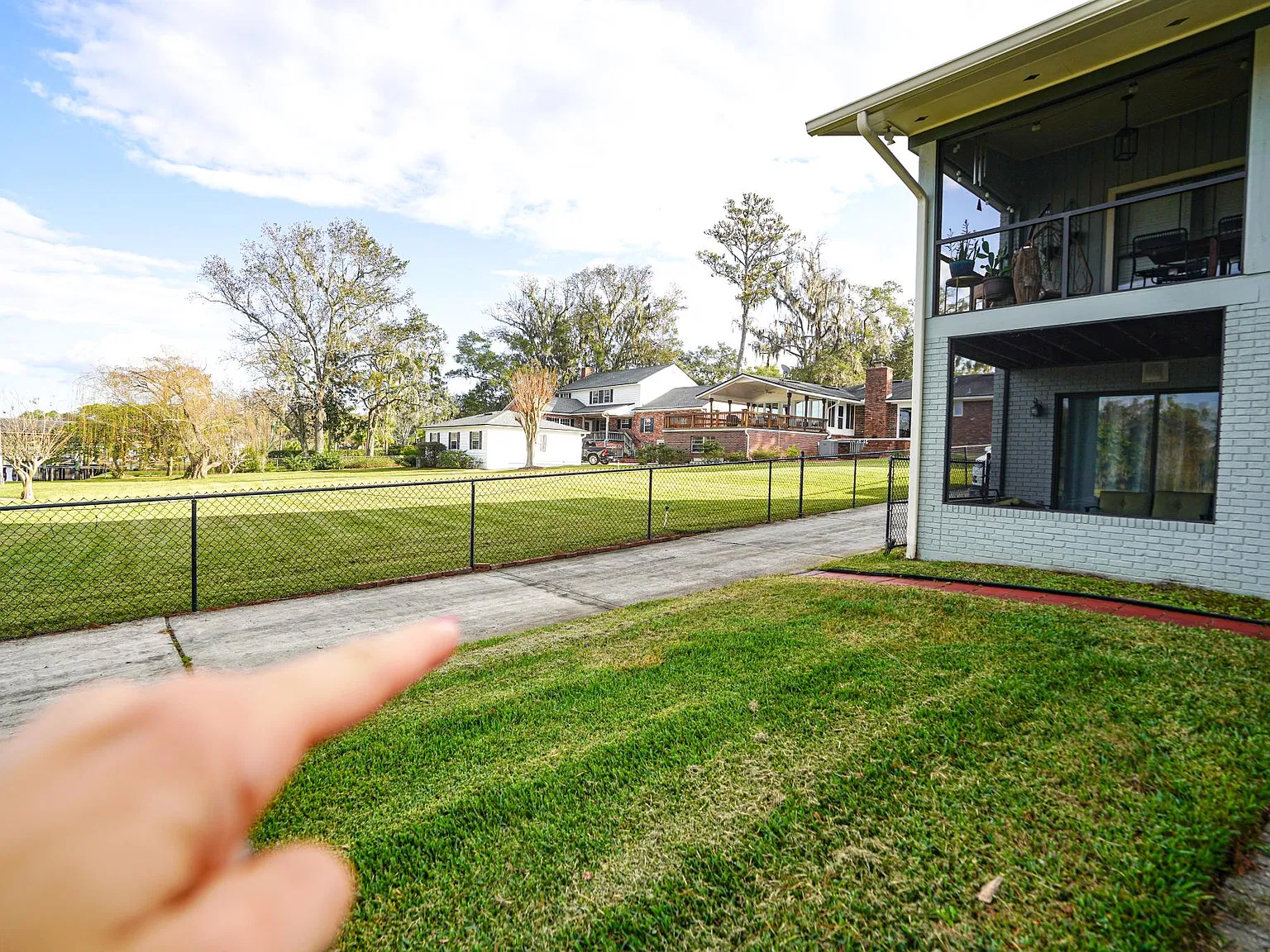 2 bed, 1.5 bath, 1800 sqft, $2,895 — Photo 4