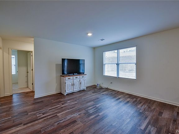 4th image of 4415 Cottonwood Ct