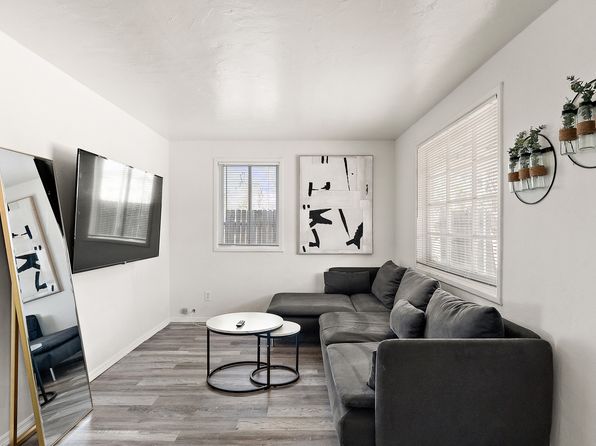 702 W Pepper Pl #1