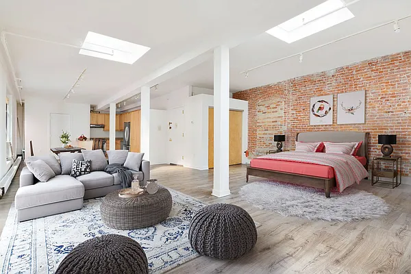 Rented by Compass | media 22