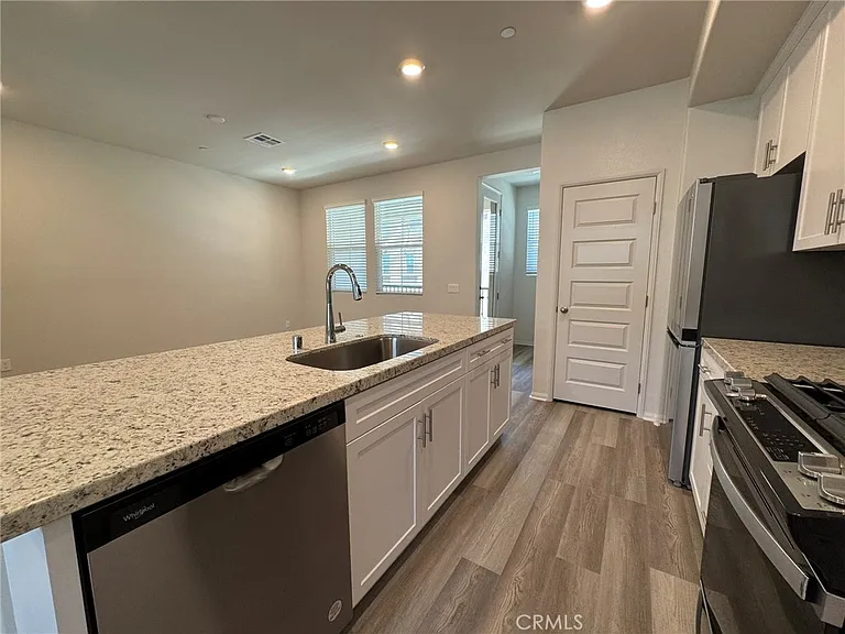 28094 Melrose Dr — Photo 21