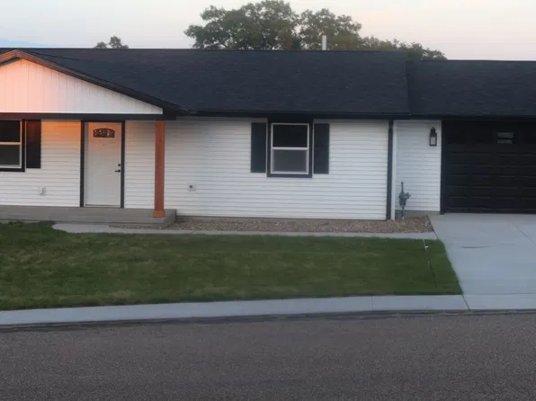 308 Union St, Norway, IA 52318