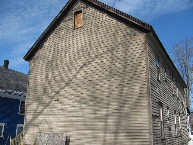 2nd image of 6 Hawk St