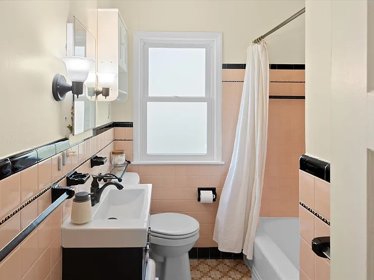 Bathroom 2 (upstairs)